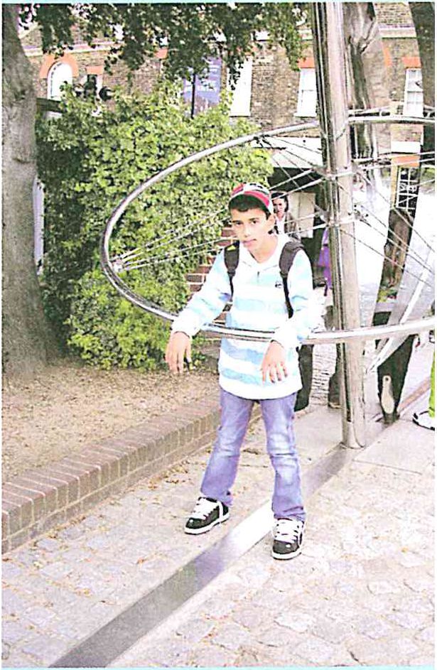(בספר תמונה של קו אורך 0 הוא קו גריניץ' באנגליה)